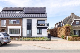 Duplex te koop in Dr.-Van de Perrestraat 240 Geel